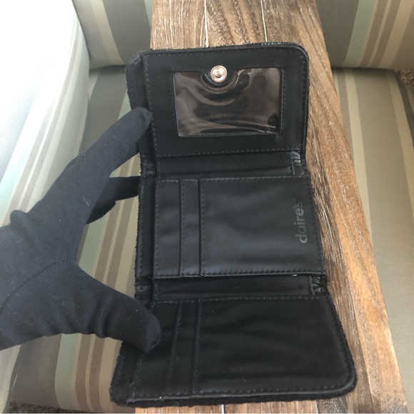 Vintage Claire’s Rockstud Embellished Black Trifold Wallet with Bear - Picture 8 of 13